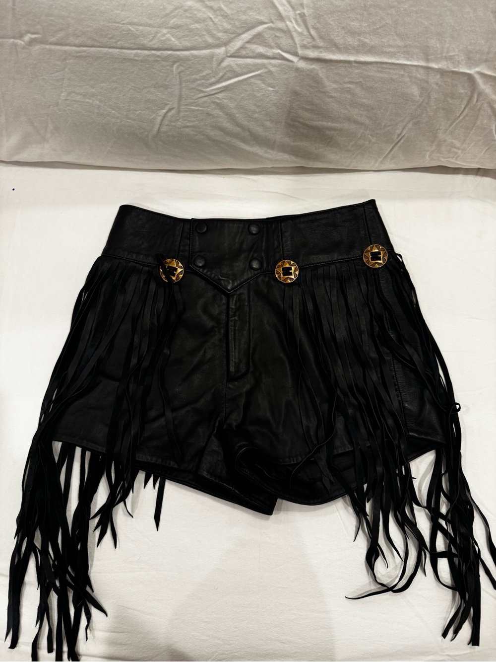 Nasty Gal Genuine Leather Fringe Shorts Women’s 6 Black Western Festival - Picture 2 of 4